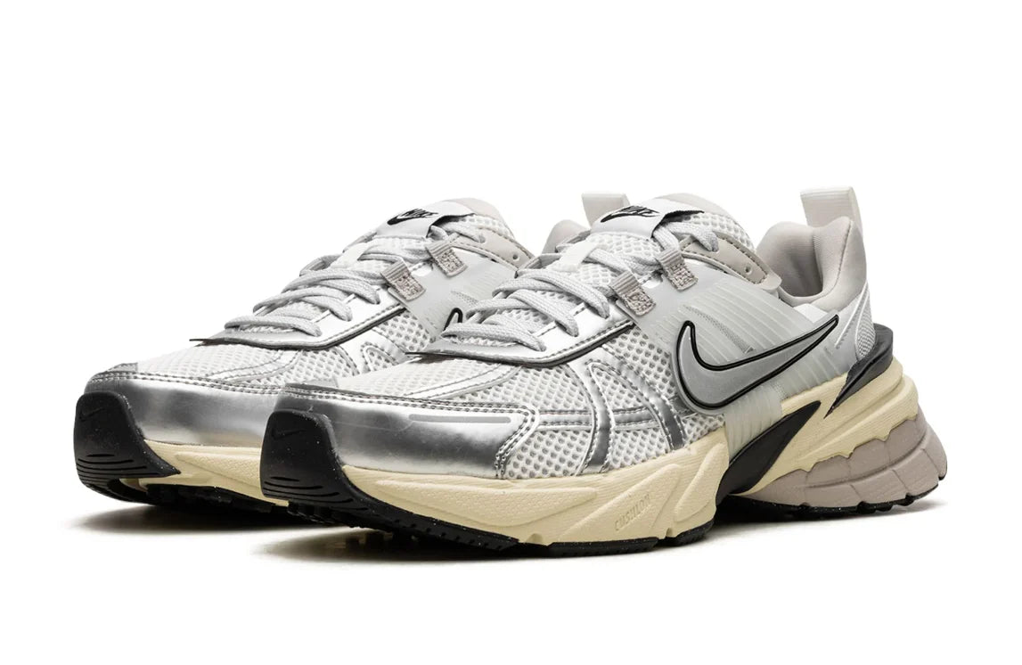 NIKE V2K RUN