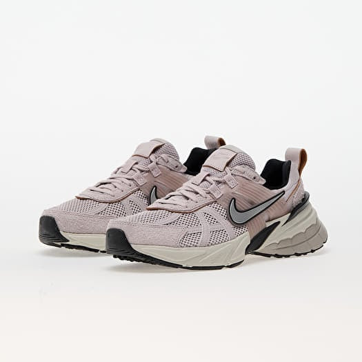 NIKE V2K RUN PLATINUM VIOLET