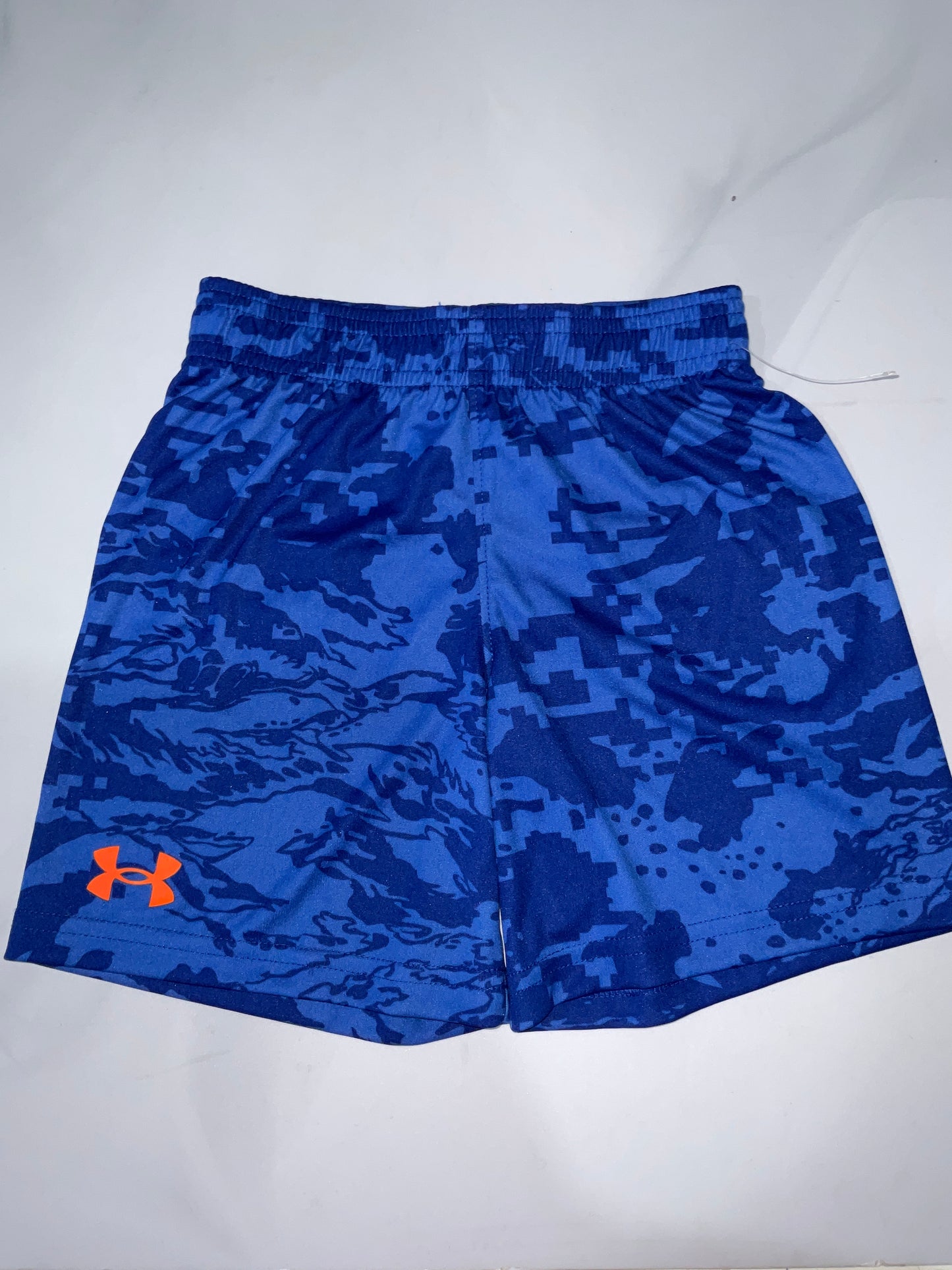 UNDER ARMOUR