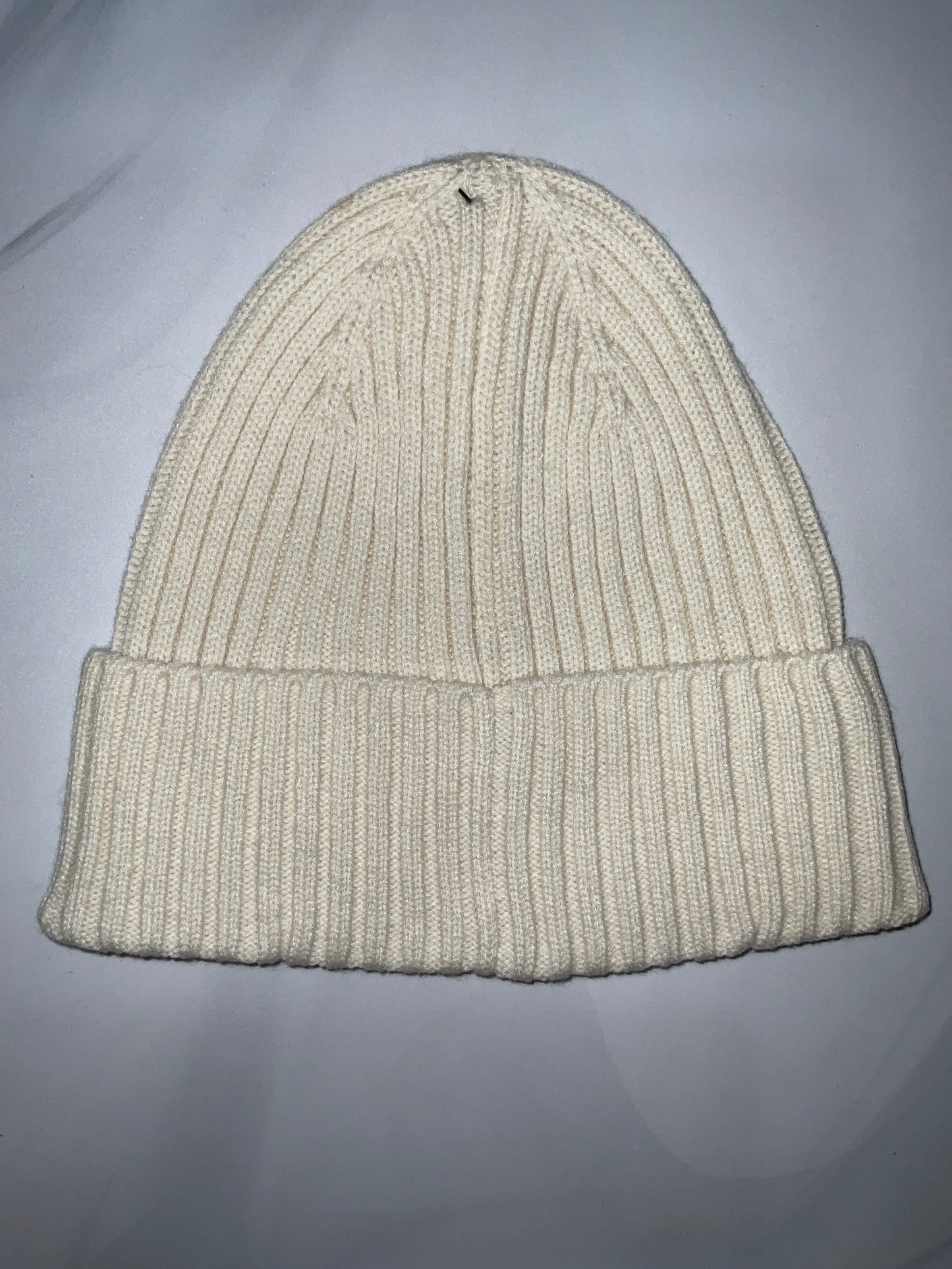 DIVIDED Gorro