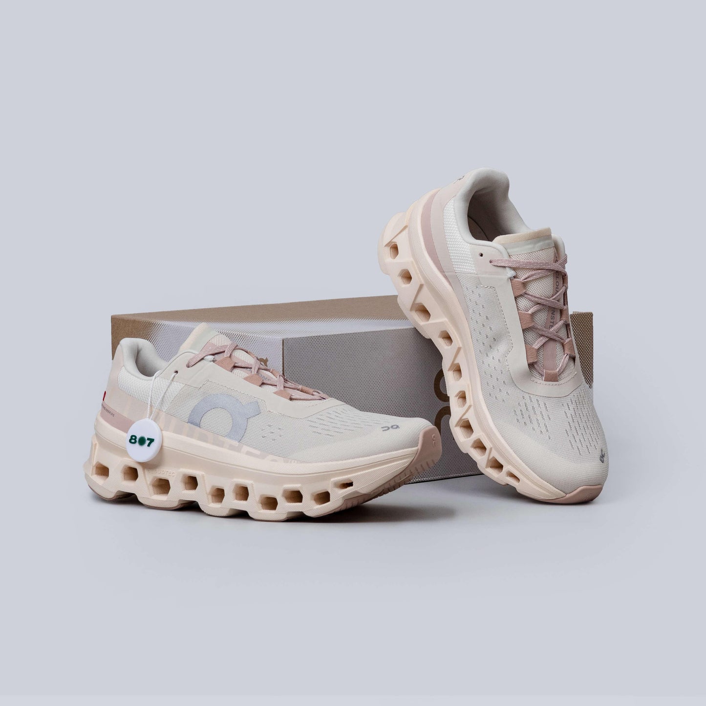 ON CLOUDMONSTER TENIS