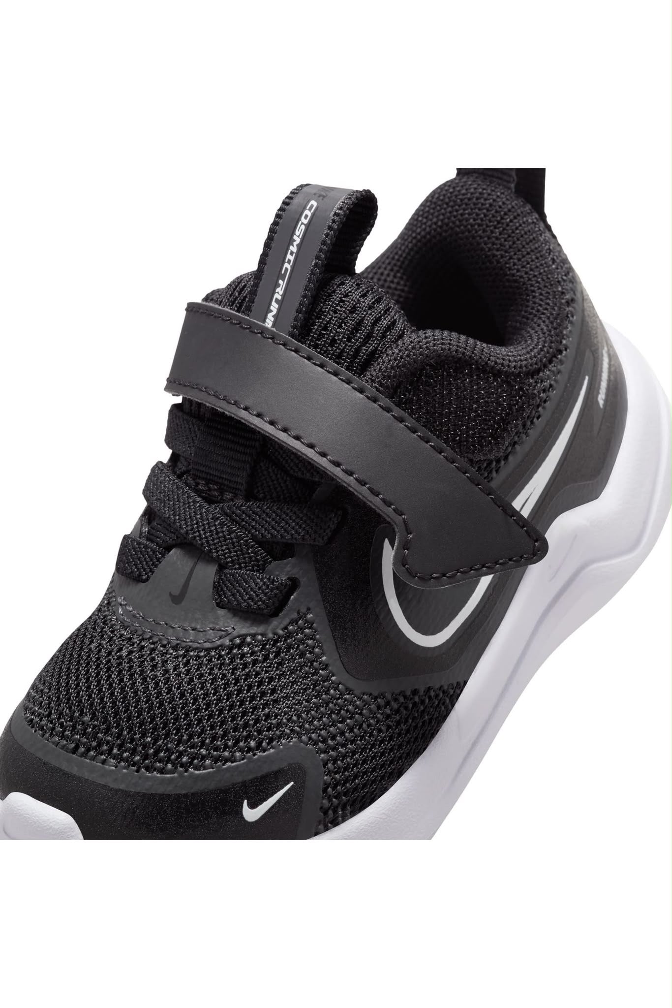 NIKE CÓSMIC RUNNER