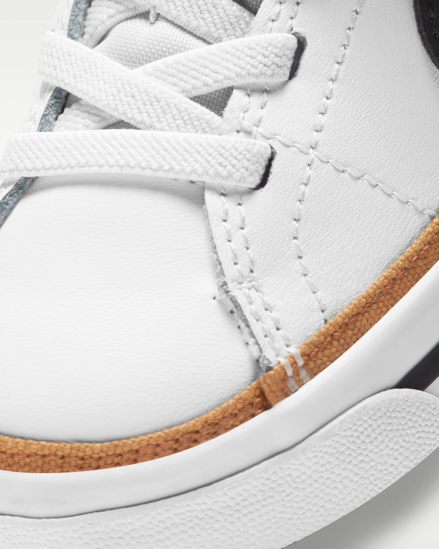 NIKE COURT LEGACY