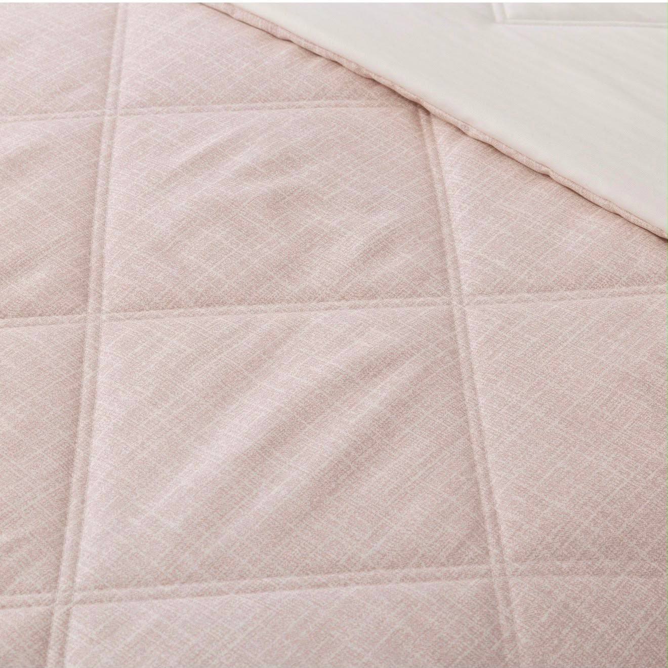DOWN ALTERNATIVE FILLED BLANKET