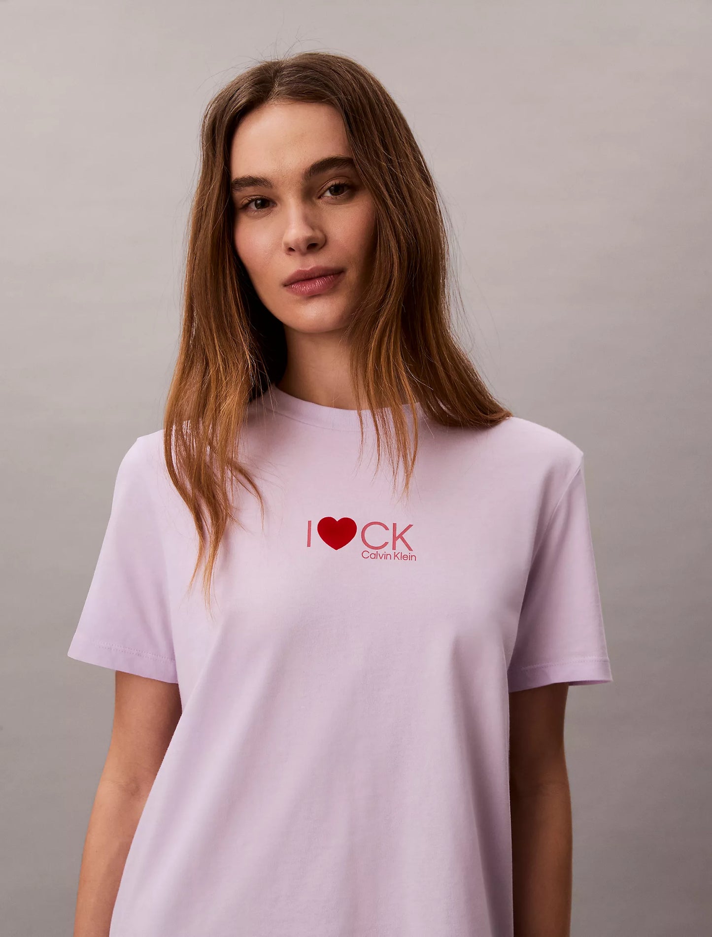 CALVIN KLEIN CAMISETA DE MUJER 2