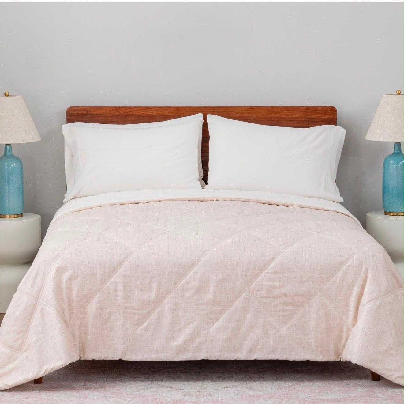 DOWB ALTERNATIVE FILLED BLANKET QUEEN