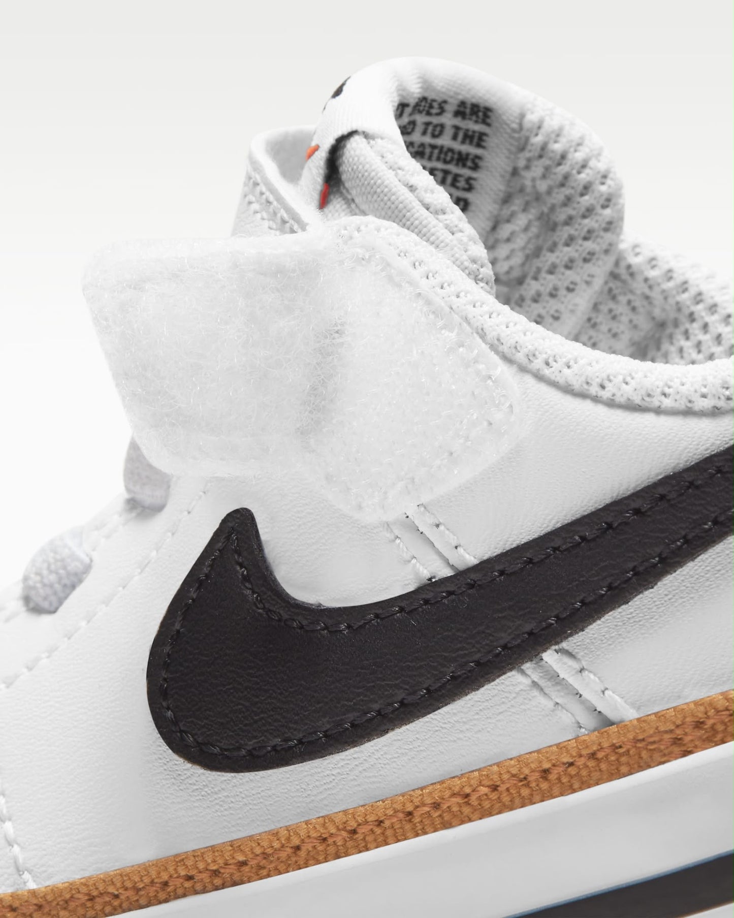 NIKE COURT LEGACY