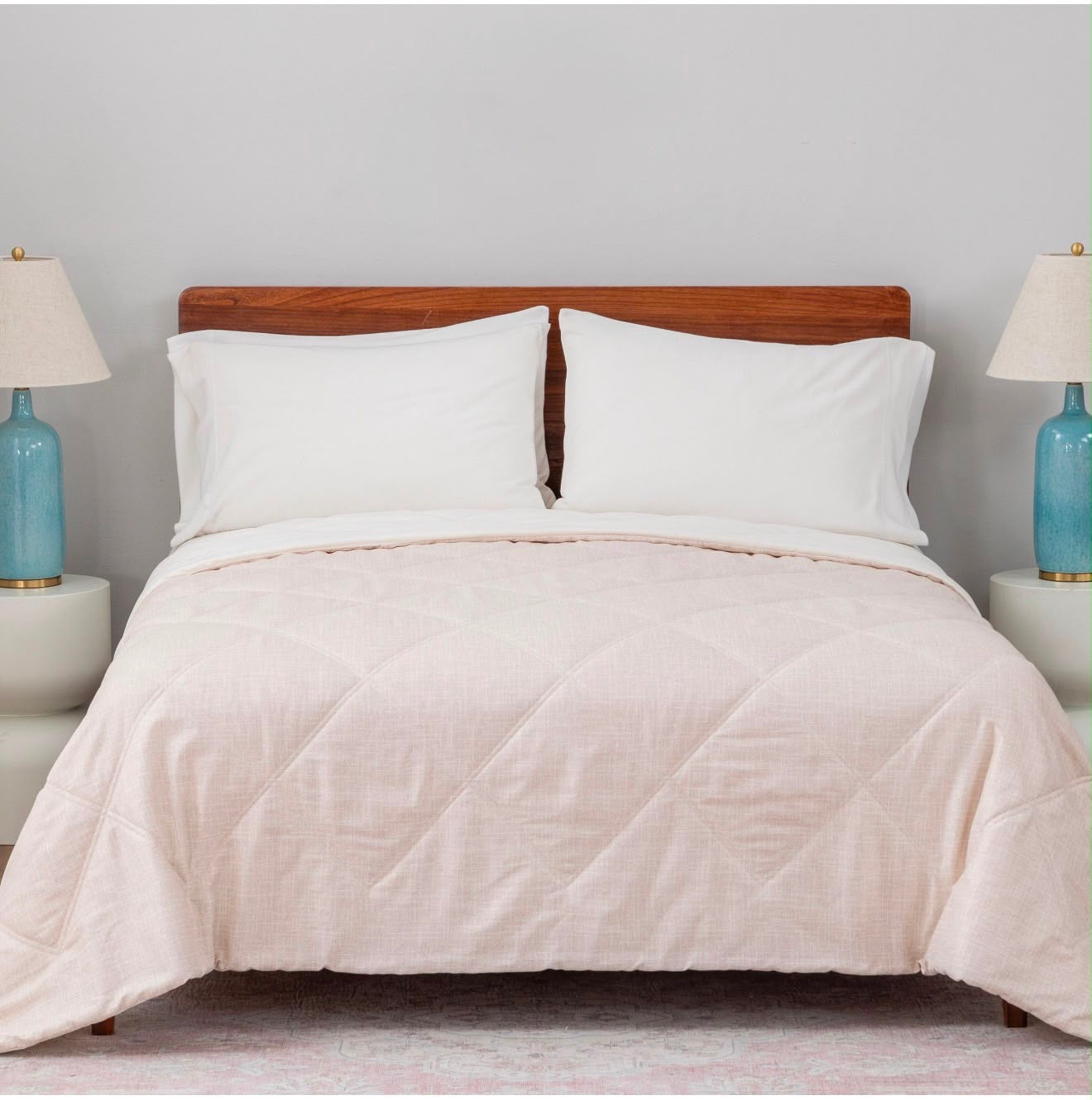 DOWN ALTERNATIVE FILLED BLANKET