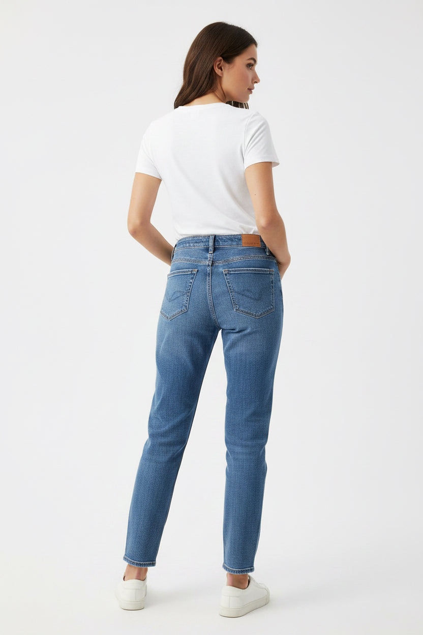 AMERICAN EAGLE CURVY MOM JEAN DE MUJER