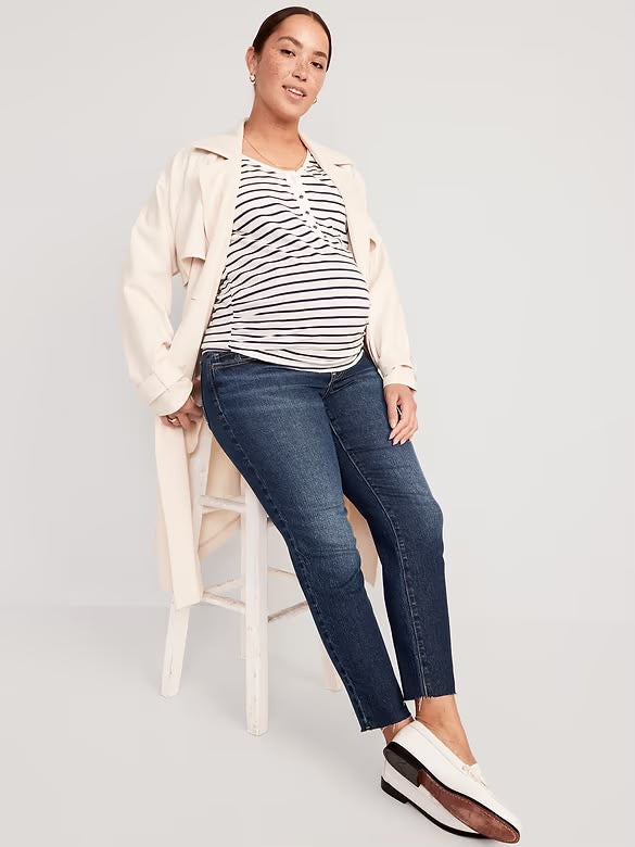 OLD NAVY 
STRAIGHT SHORT