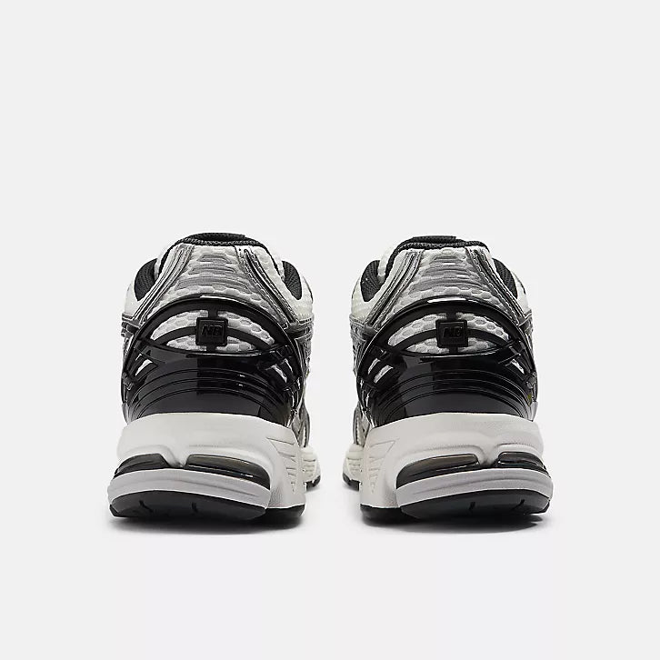 NEW BALANCE 1906R