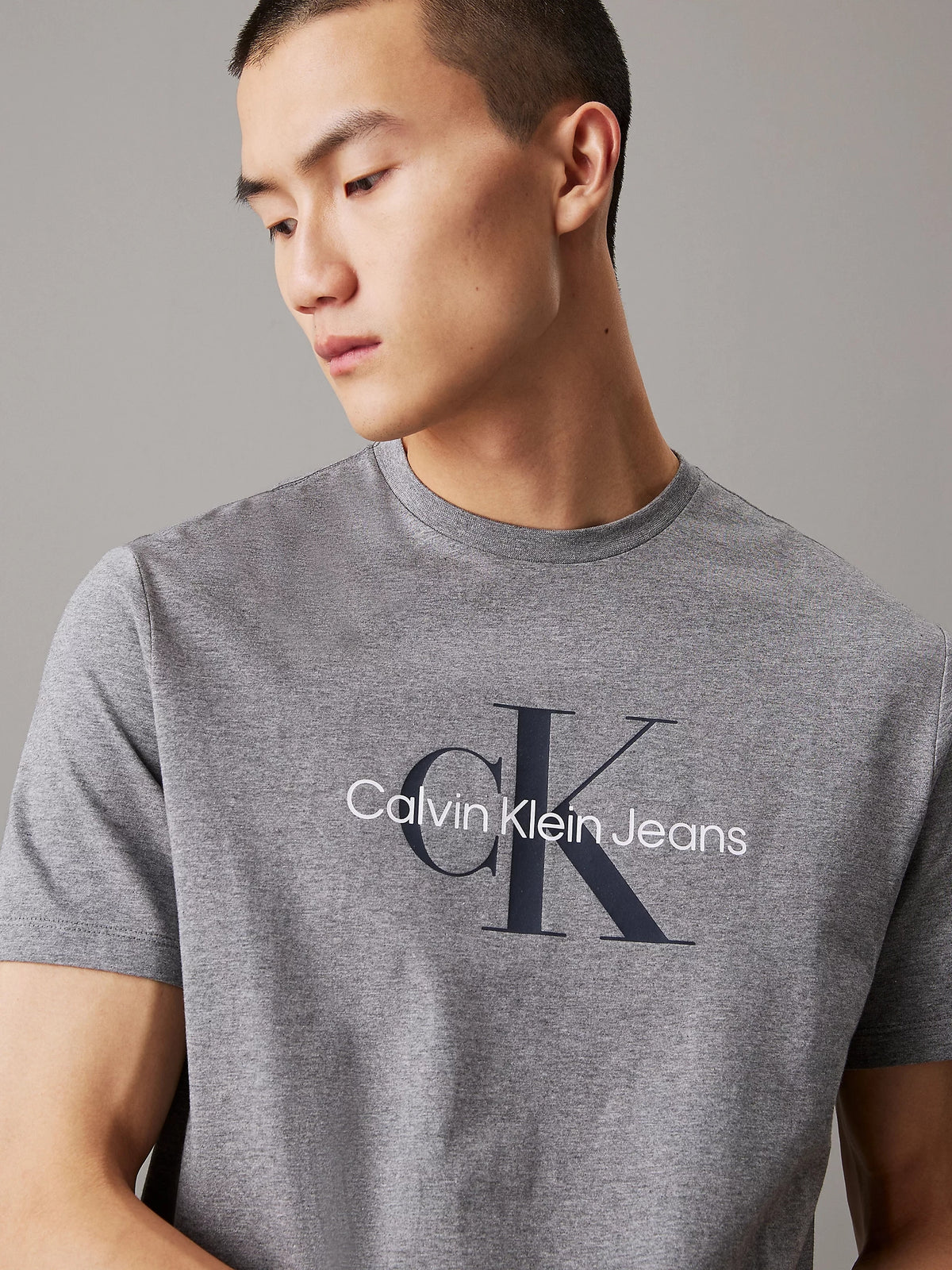 CALVIN KLEIN CAMISETA