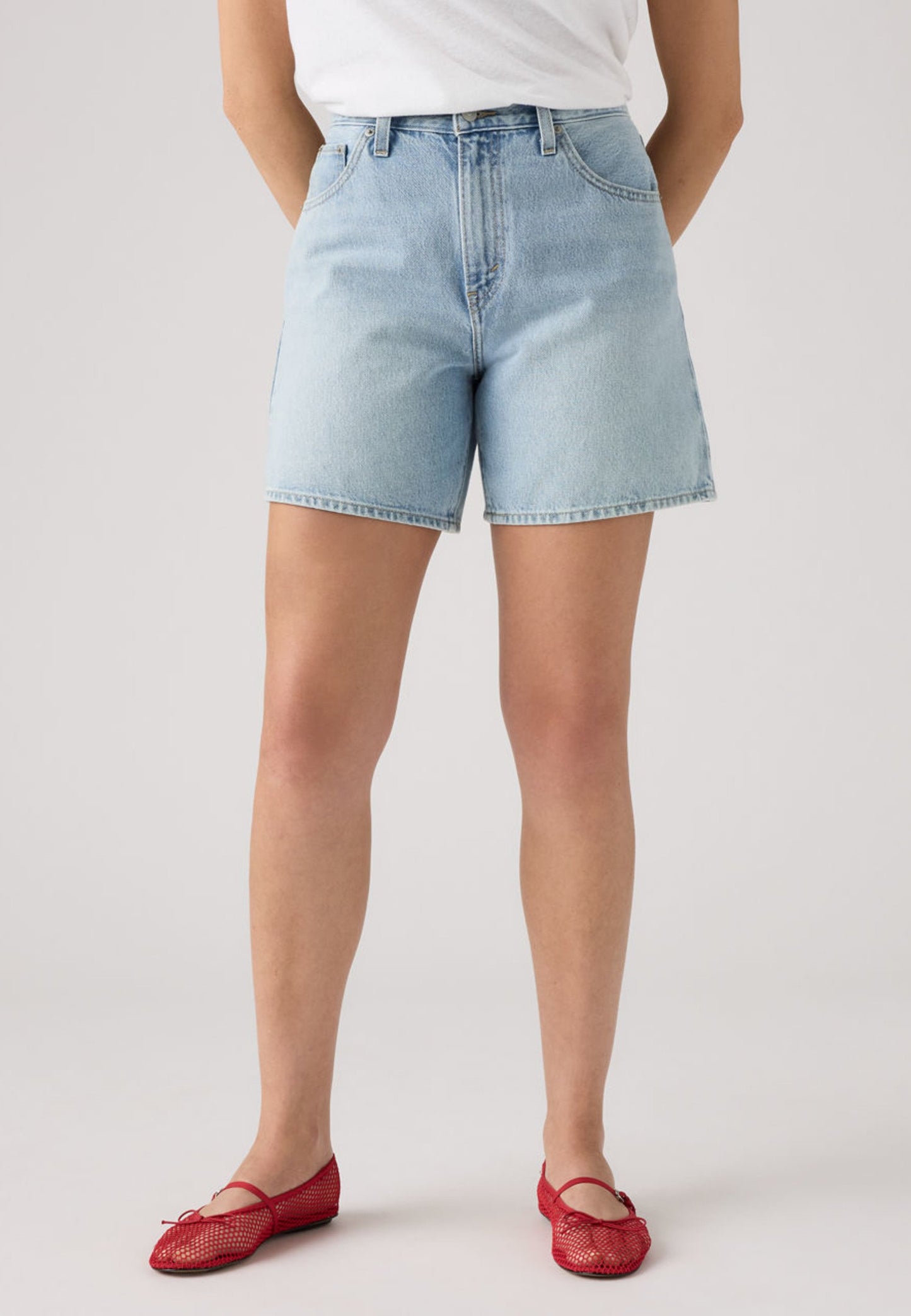 LEVIS SHOR MUJER